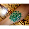 Zöld henna tetováláshoz konuszban