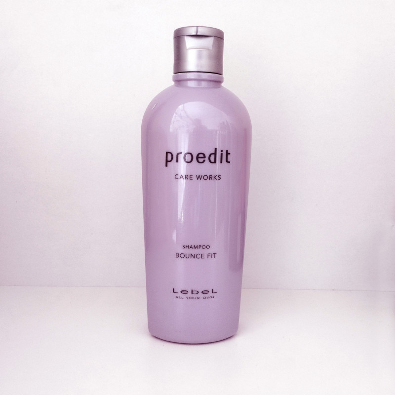 Shampoo Lebel Proedit Bounce Fit – genopbygning & glans til beskadiget hår, 300 ml